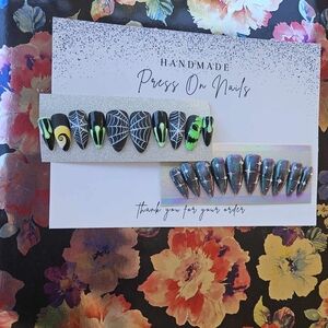 Handmade Black and Green Press On Nails
